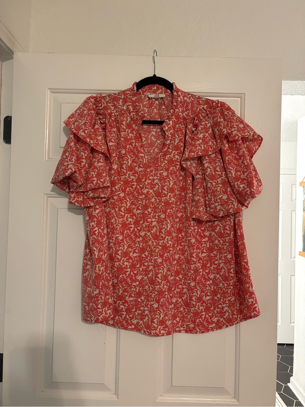 entro Coral Floral Ruffle Sleeve Blouse